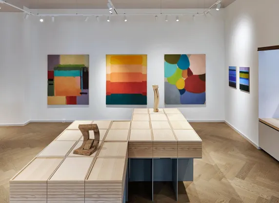 installation view: “Pop-up-Ausstellung”, Kaiser-Joseph-Straße 179, Freiburg · 2025
